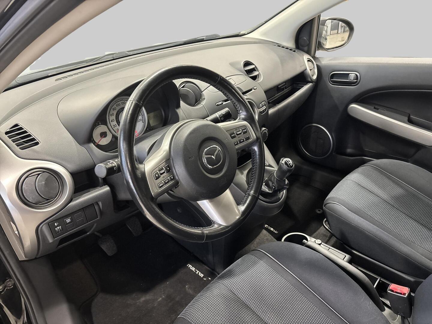 MAZDA Mazda2 2008