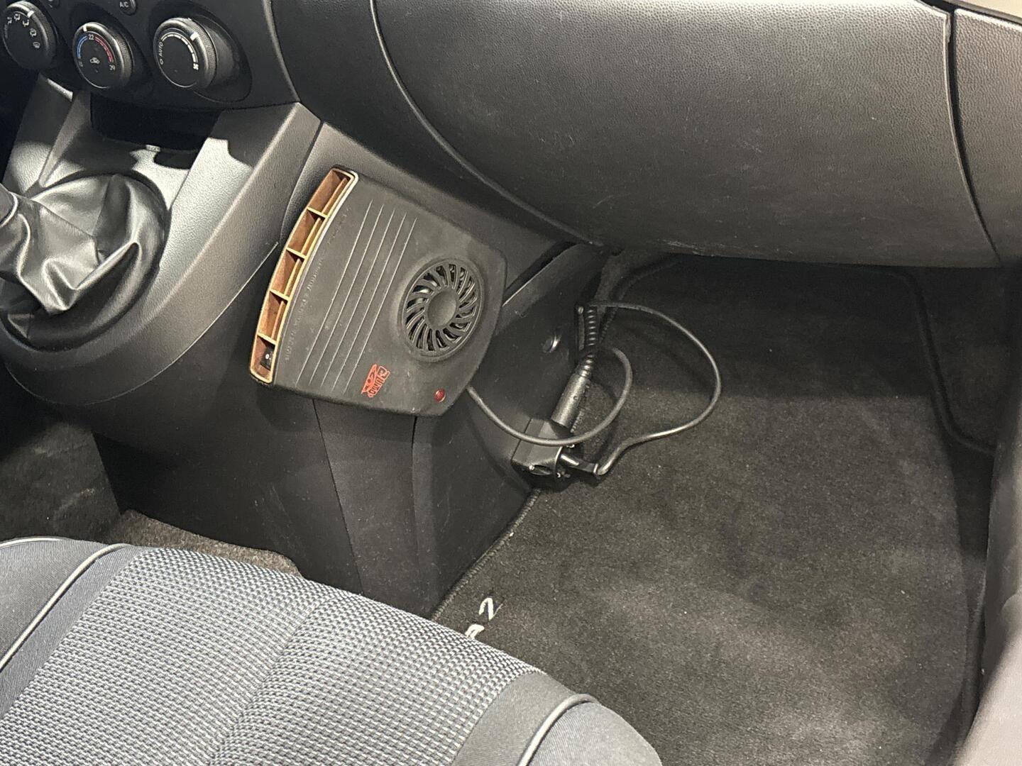 MAZDA Mazda2 2008