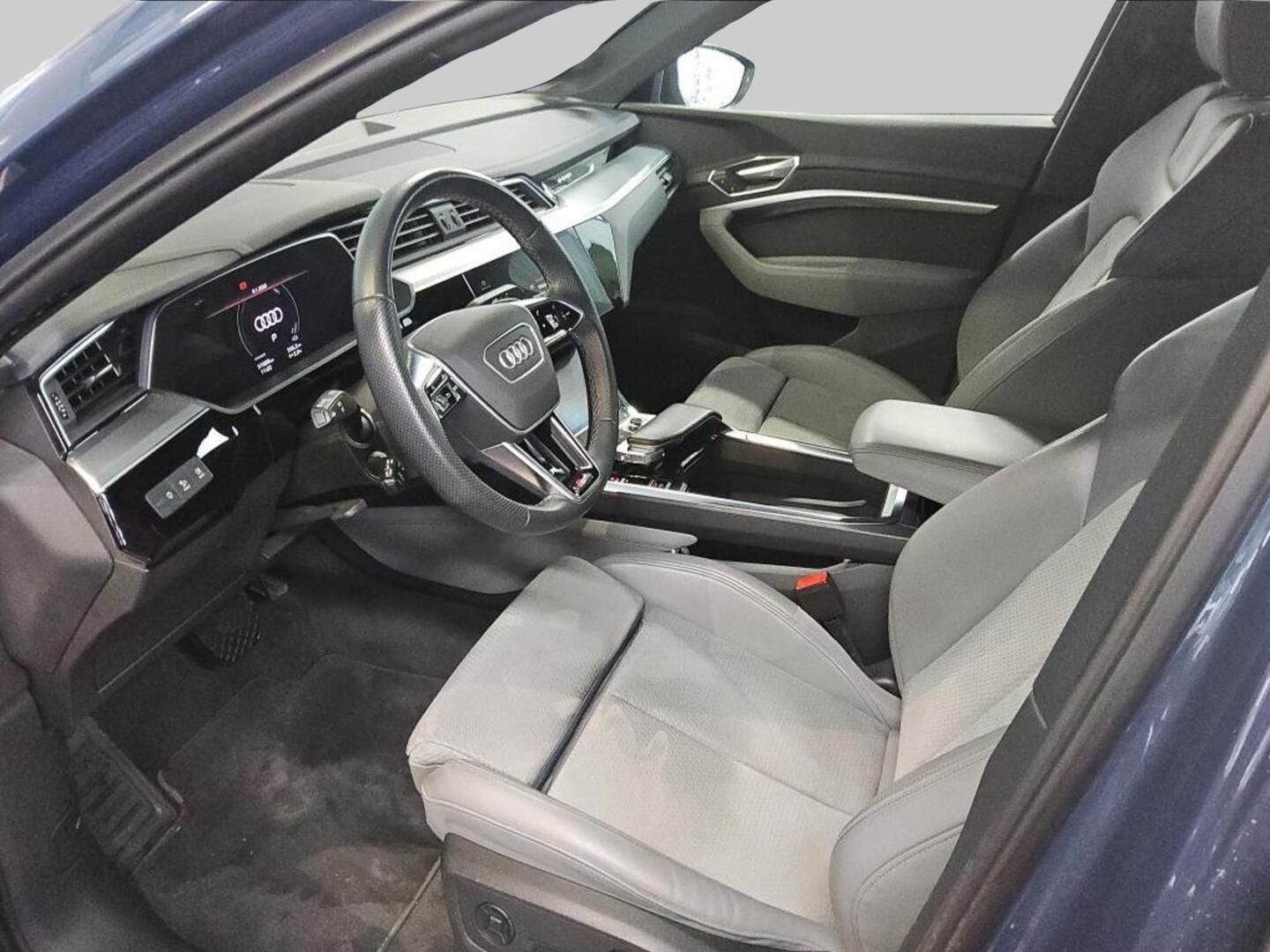 AUDI E-TRON 2023