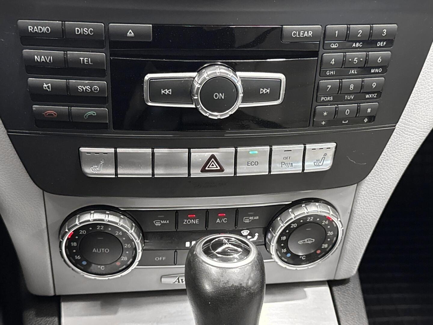 MERCEDES-BENZ C 2011