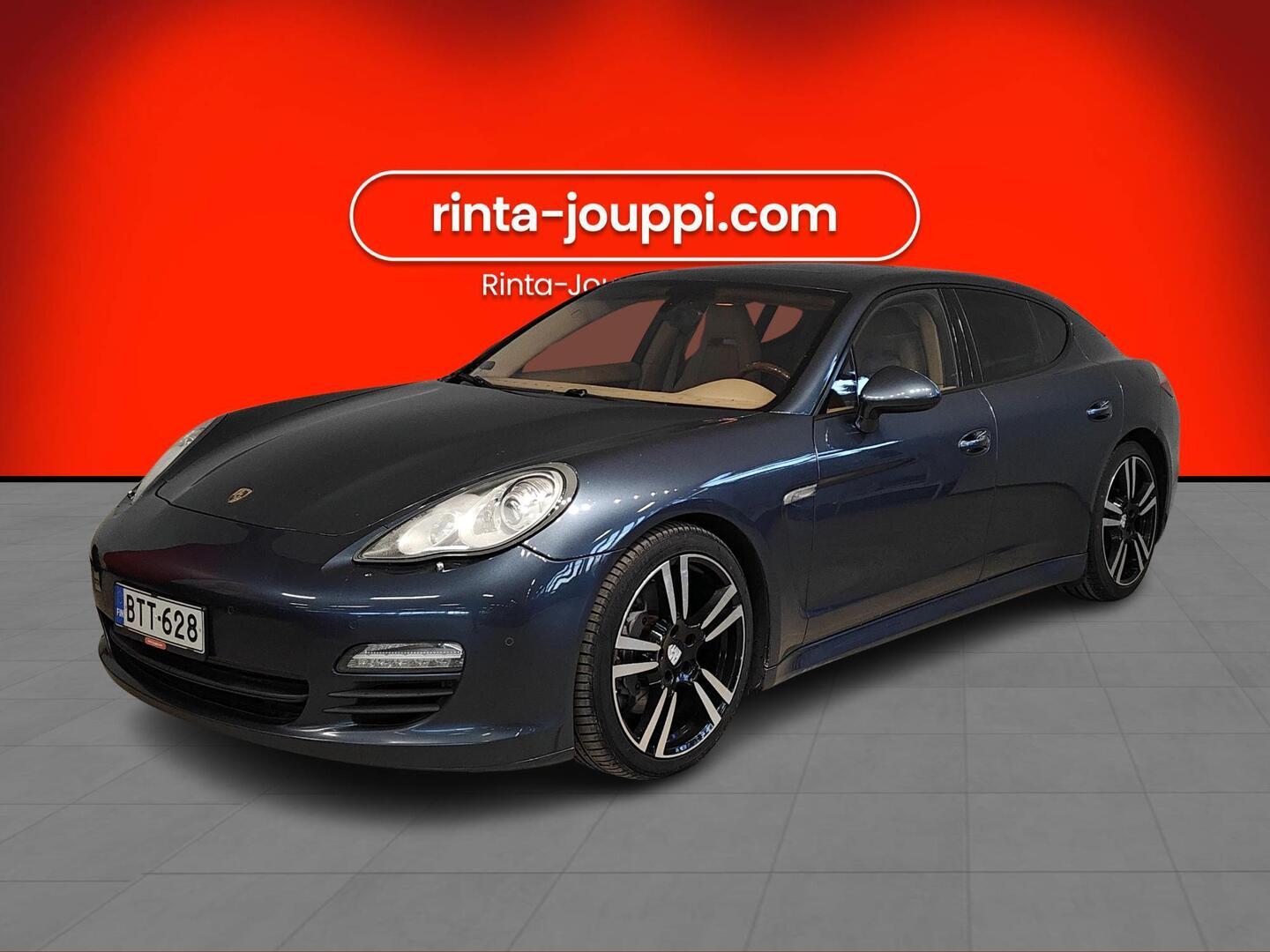 PORSCHE Panamera 2012