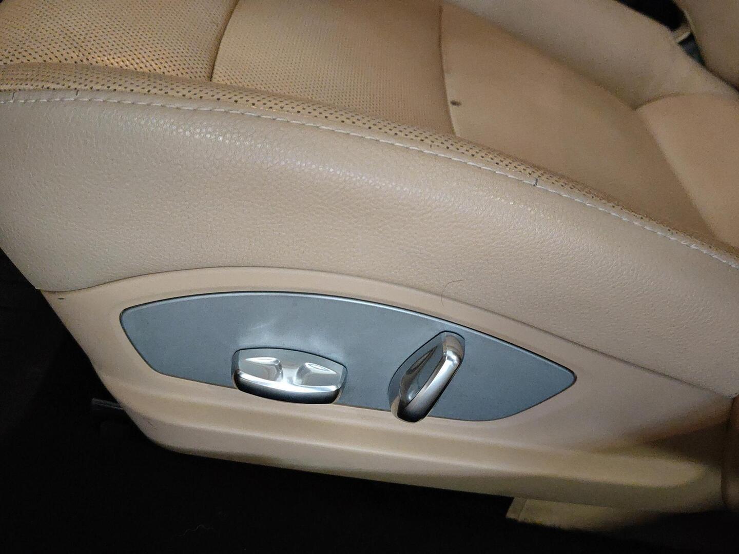 PORSCHE Panamera 2012