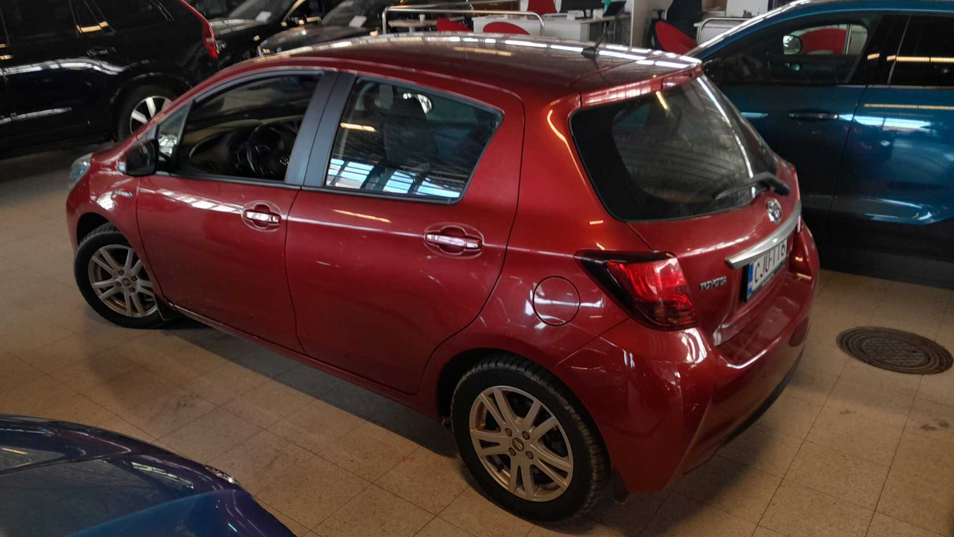 TOYOTA YARIS 2015