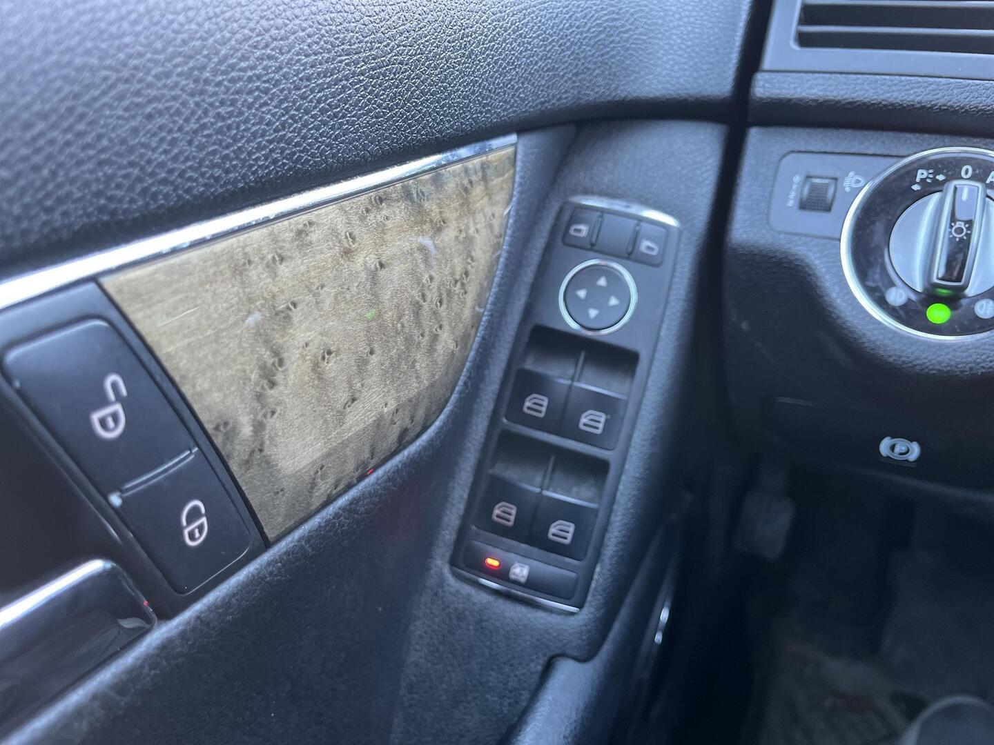 MERCEDES-BENZ C 2008