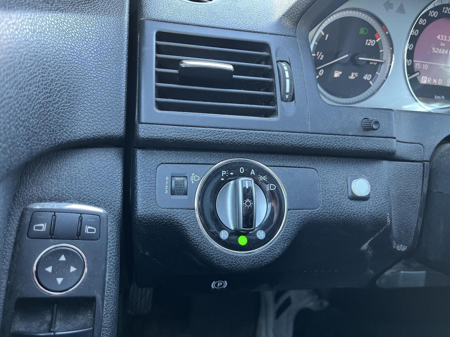 MERCEDES-BENZ C 2008