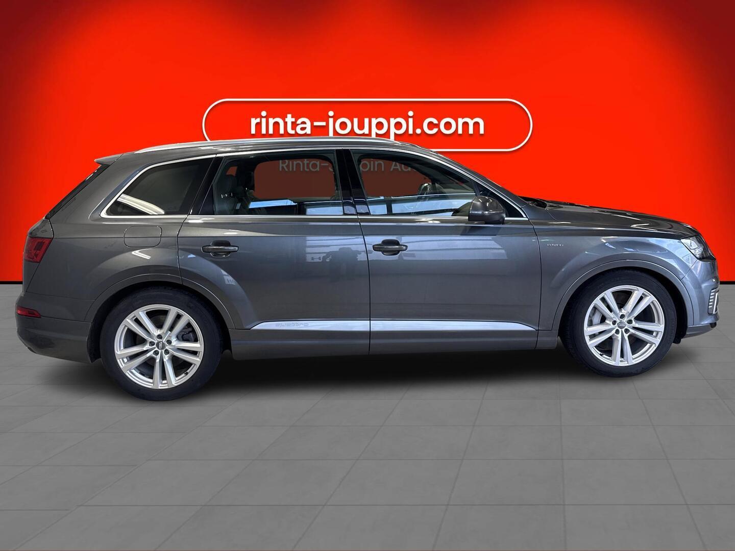 AUDI Q7 2018