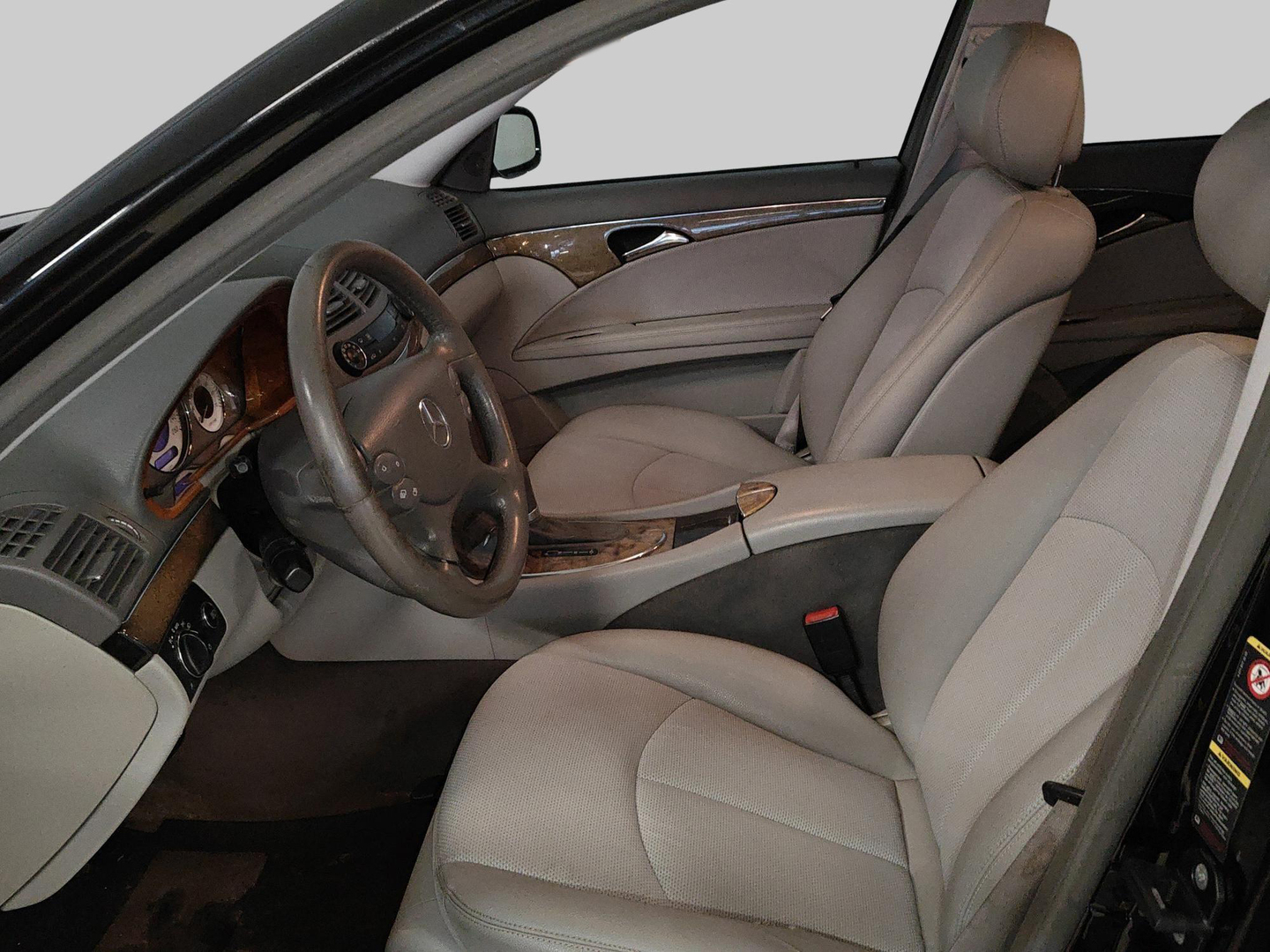 MERCEDES-BENZ E 2006