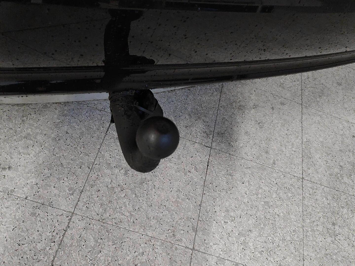 MERCEDES-BENZ E 2006