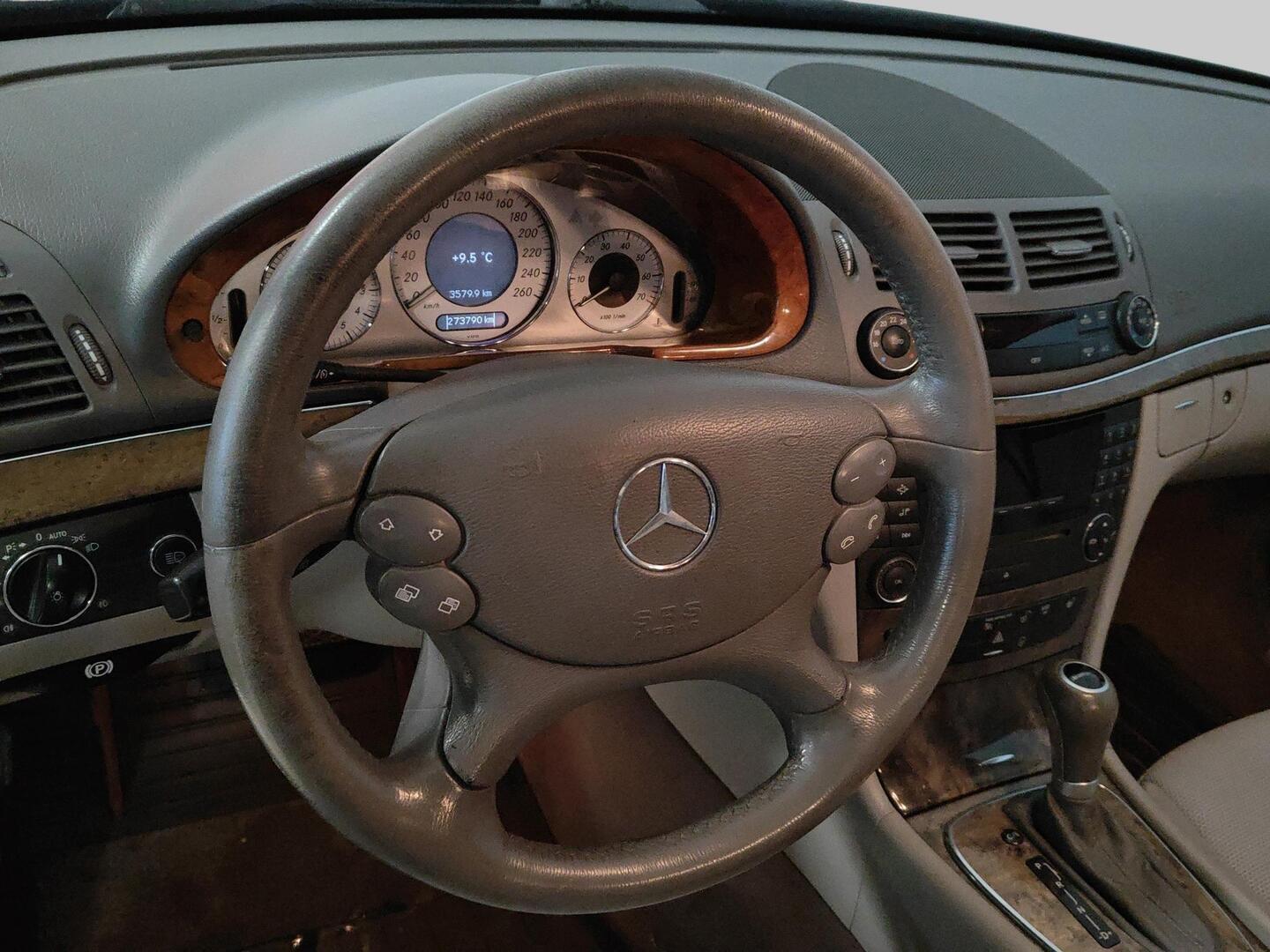 MERCEDES-BENZ E 2006