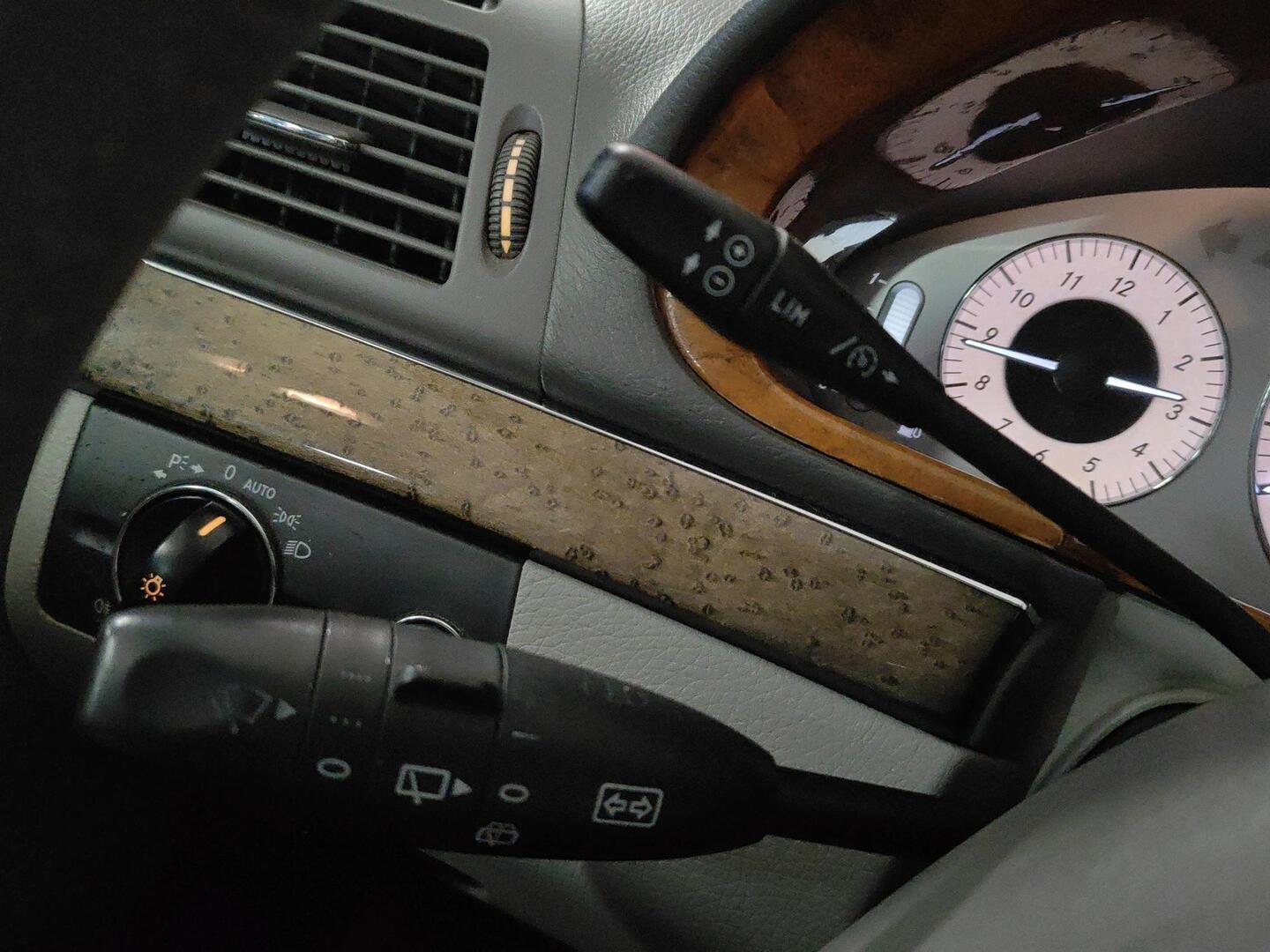 MERCEDES-BENZ E 2006