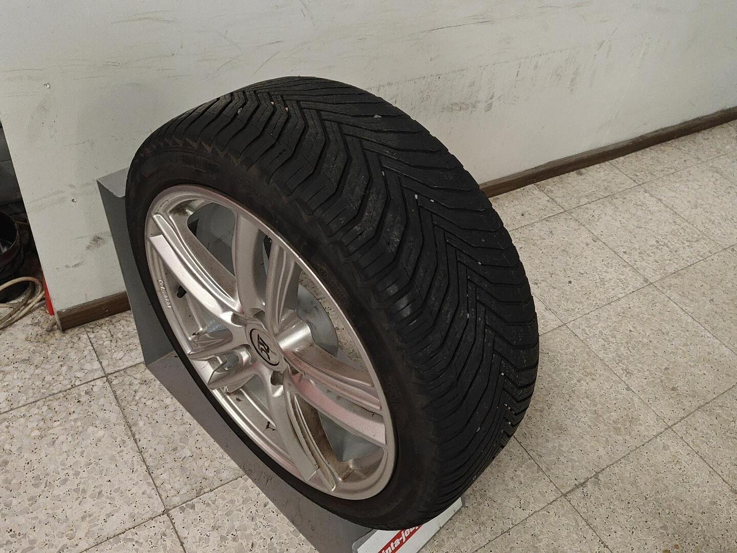 MERCEDES-BENZ E 2006