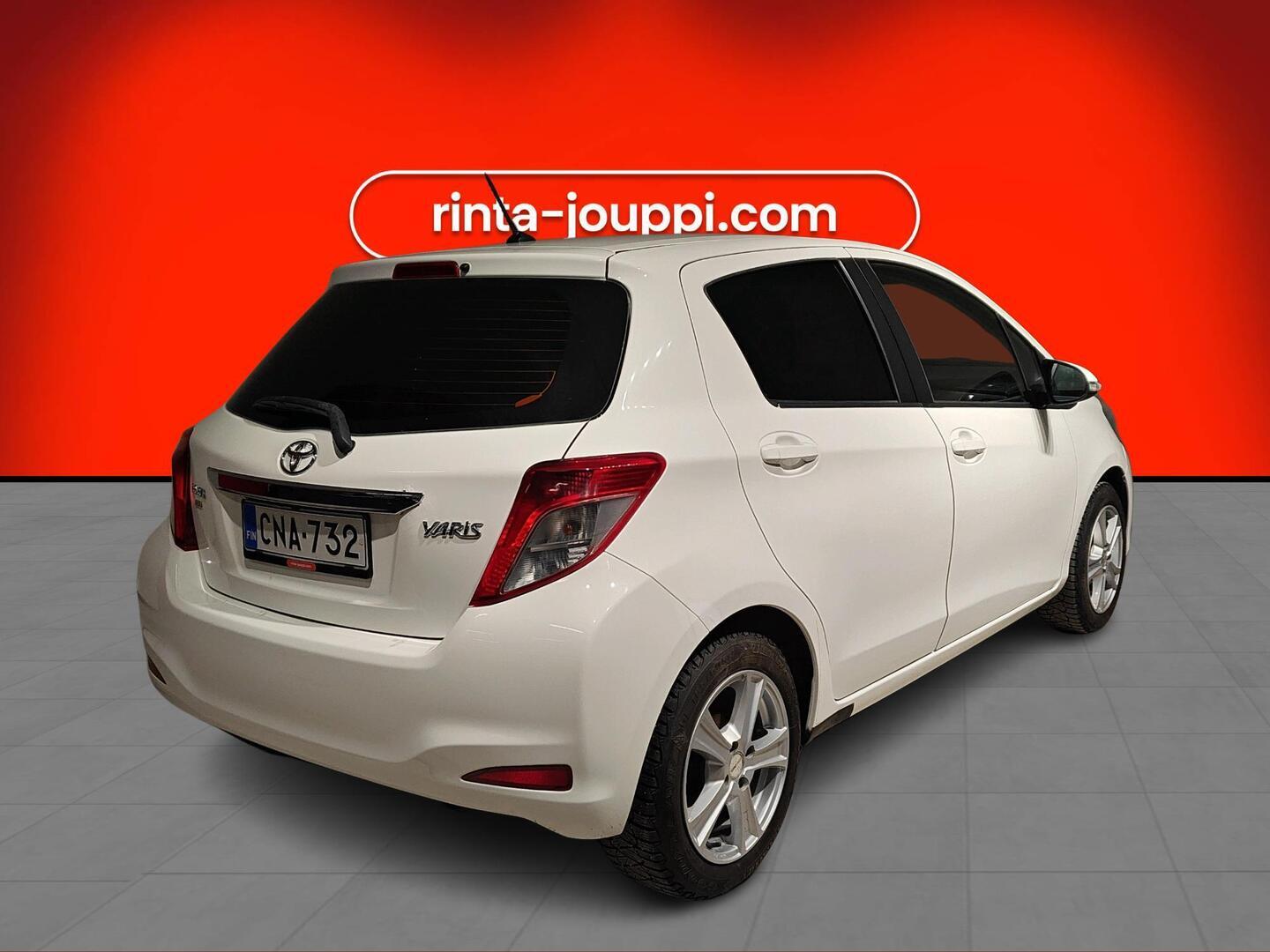 TOYOTA Yaris 2012