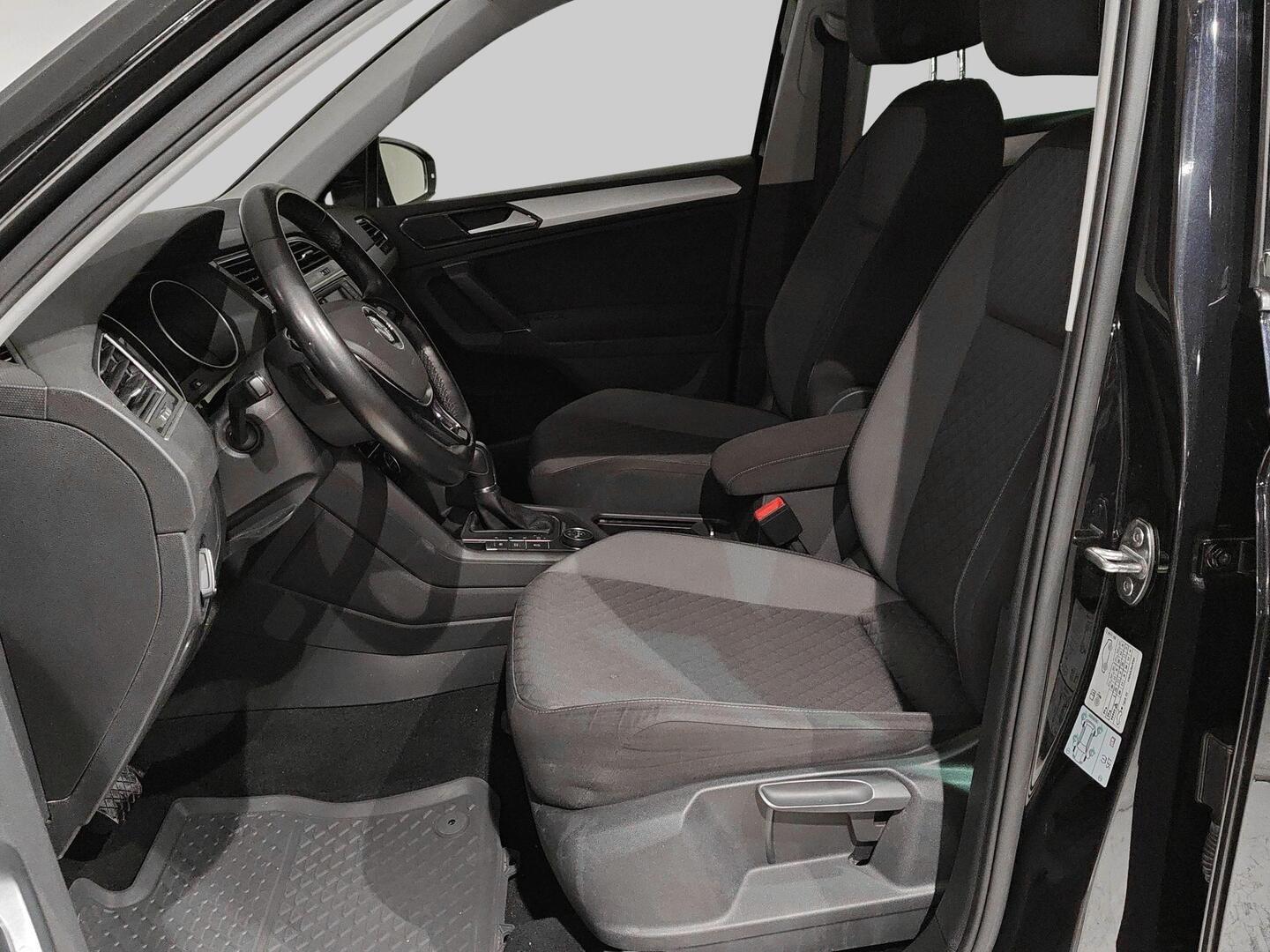 VOLKSWAGEN Tiguan 2016