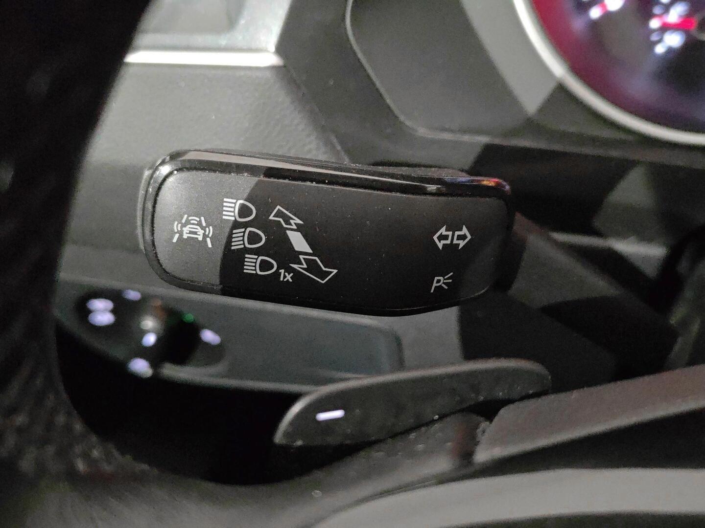 VOLKSWAGEN Tiguan 2016