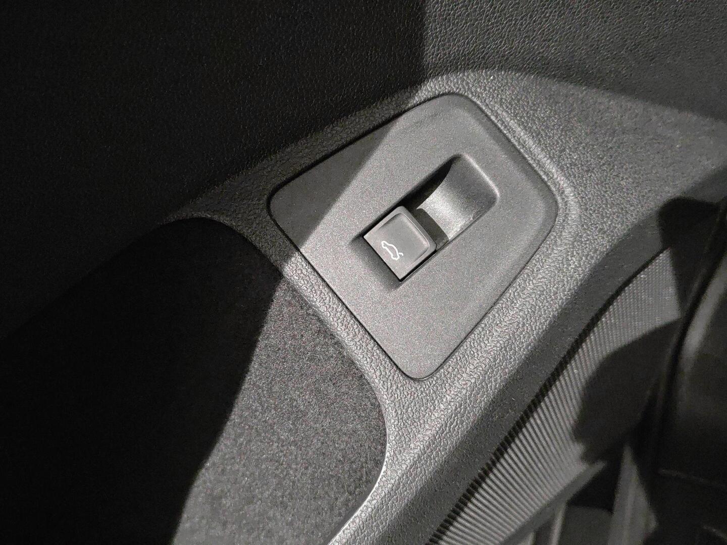 VOLKSWAGEN Tiguan 2016