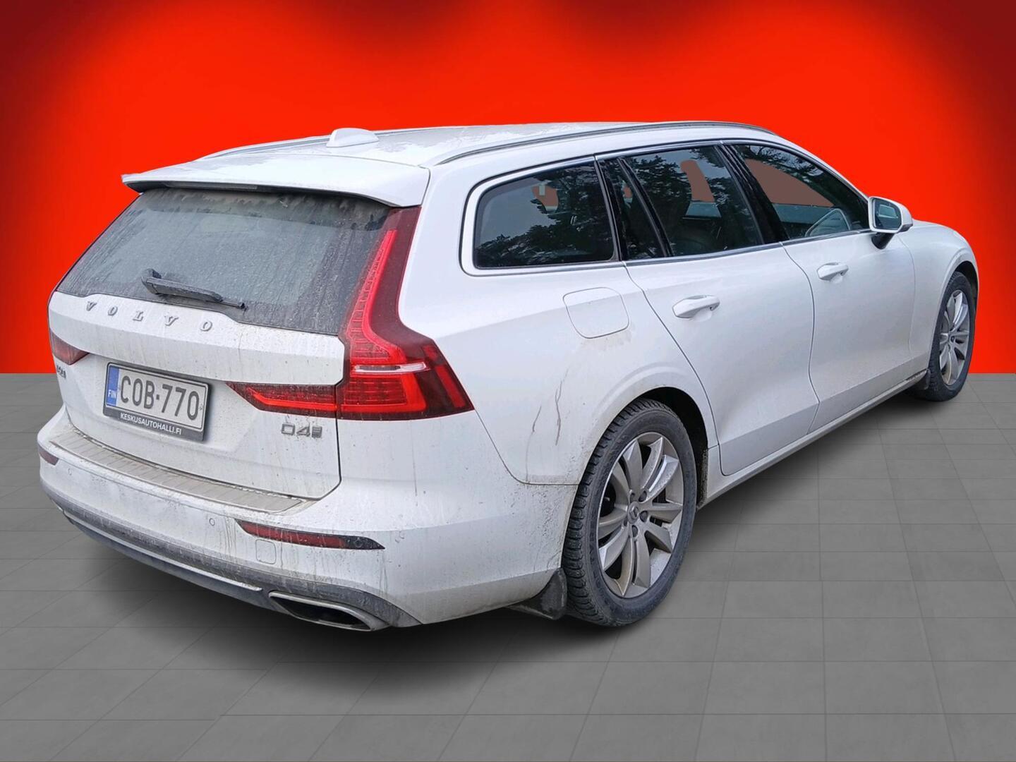 VOLVO V60 2020