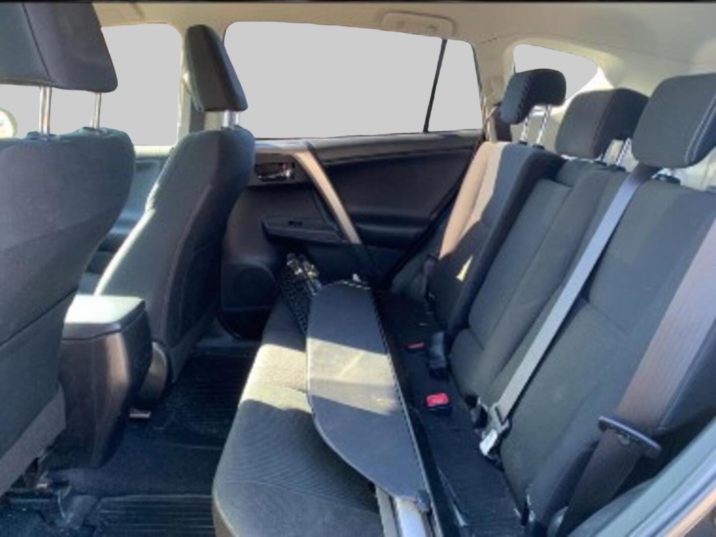 TOYOTA RAV4 2015