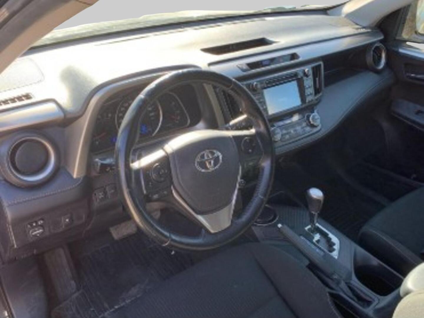TOYOTA RAV4 2015