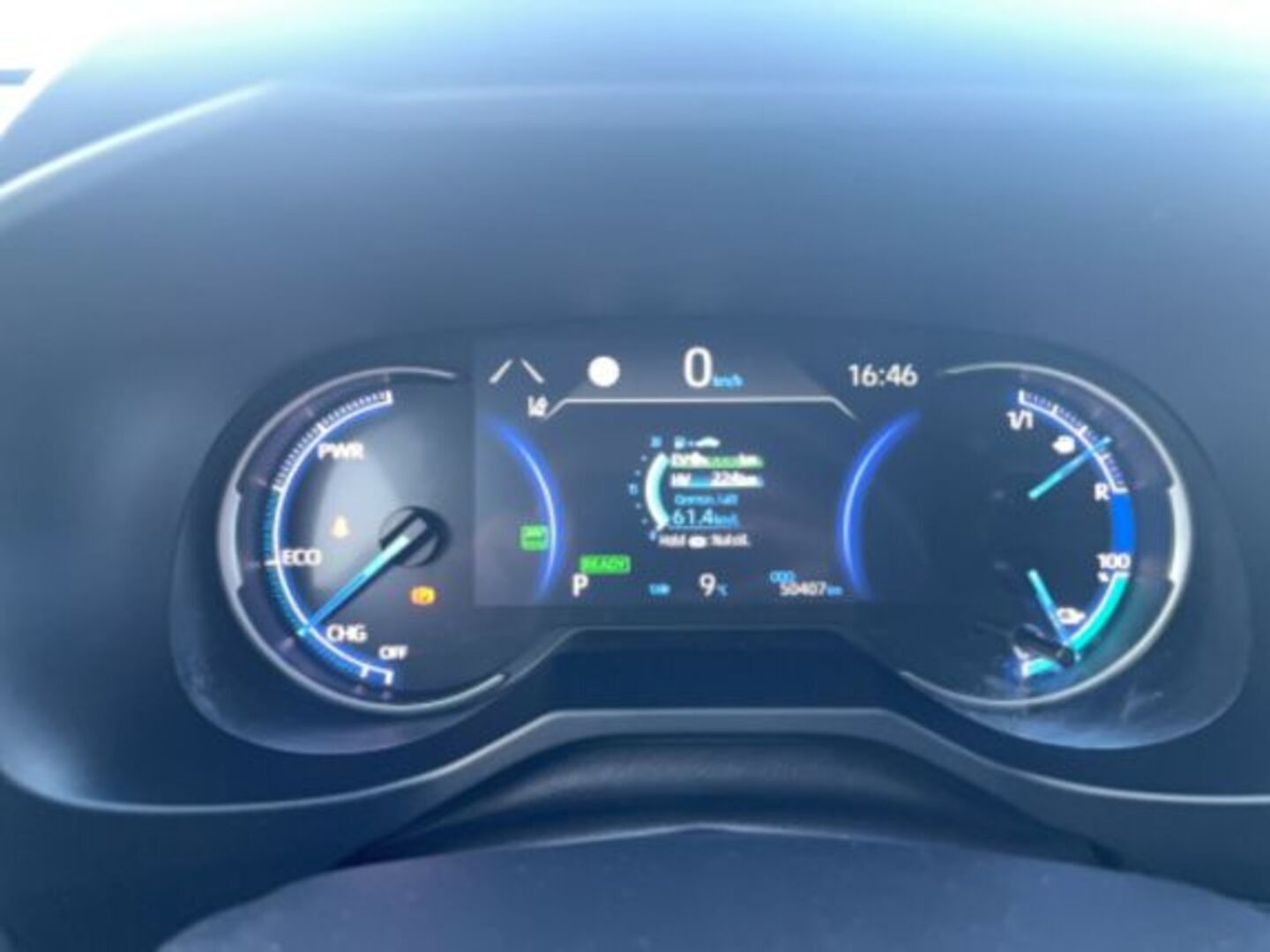 TOYOTA RAV4 PLUG-IN 2023