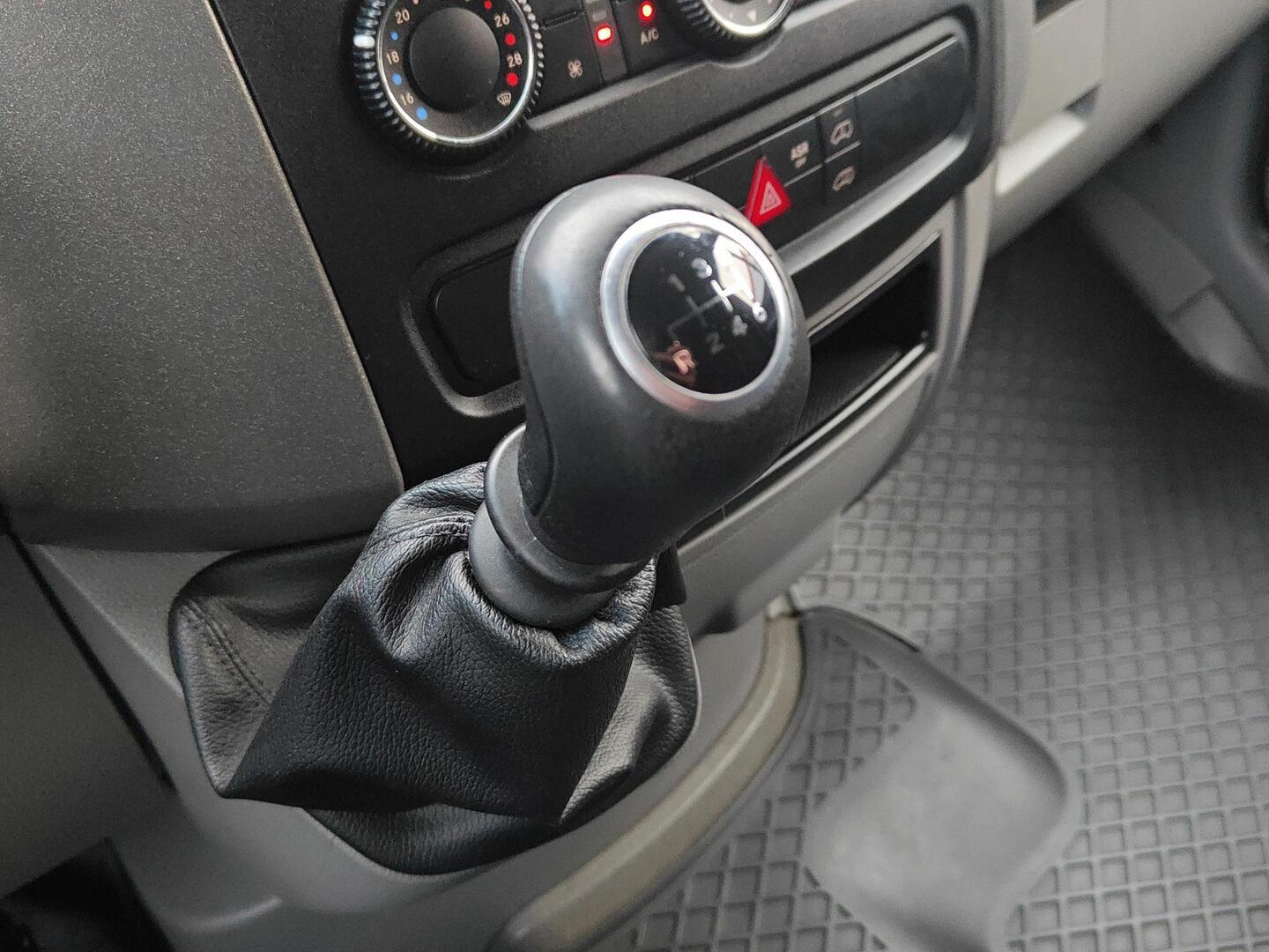 MERCEDES-BENZ Sprinter 2013