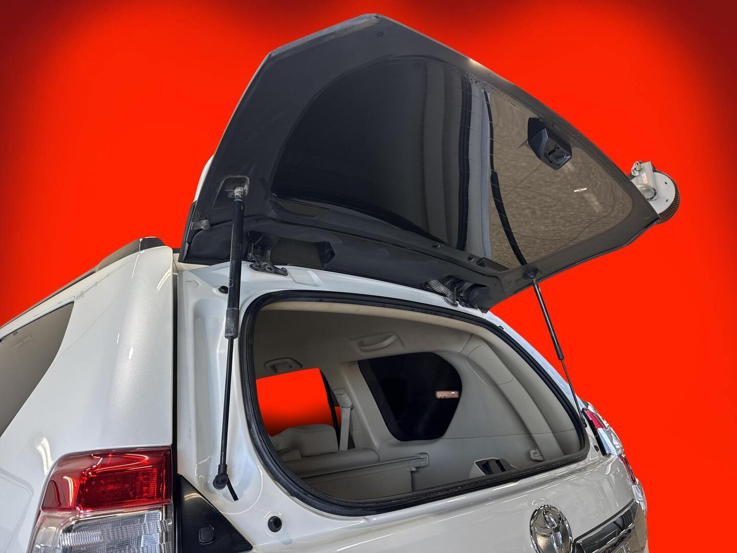 TOYOTA Land Cruiser 2016