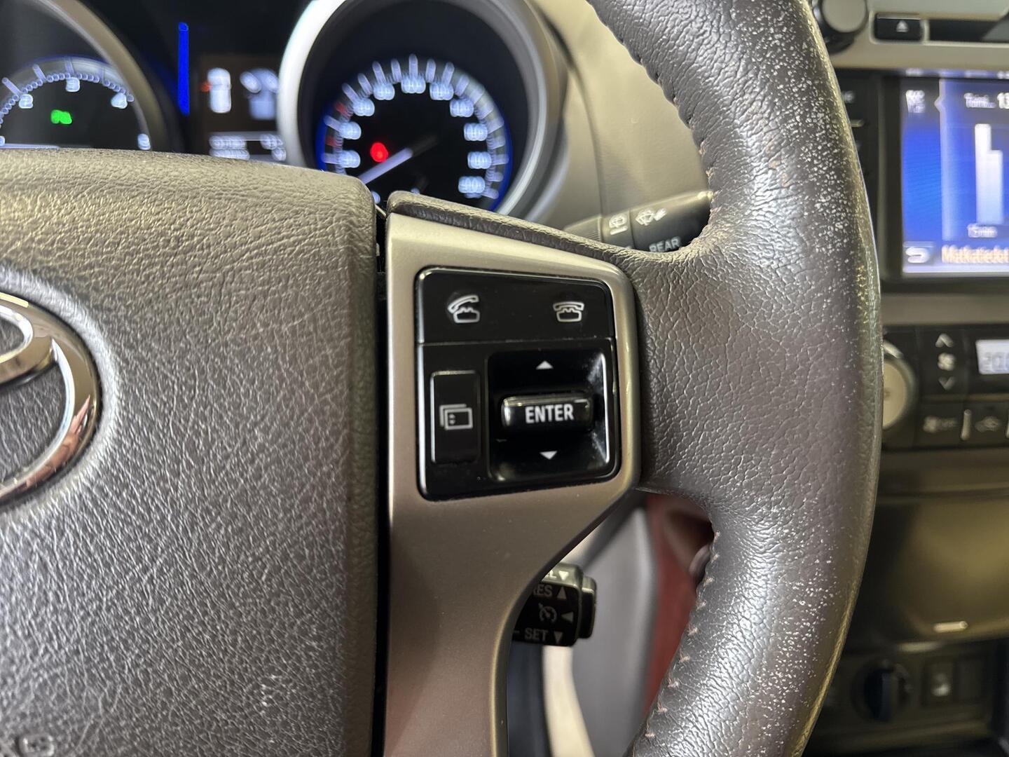 TOYOTA Land Cruiser 2016