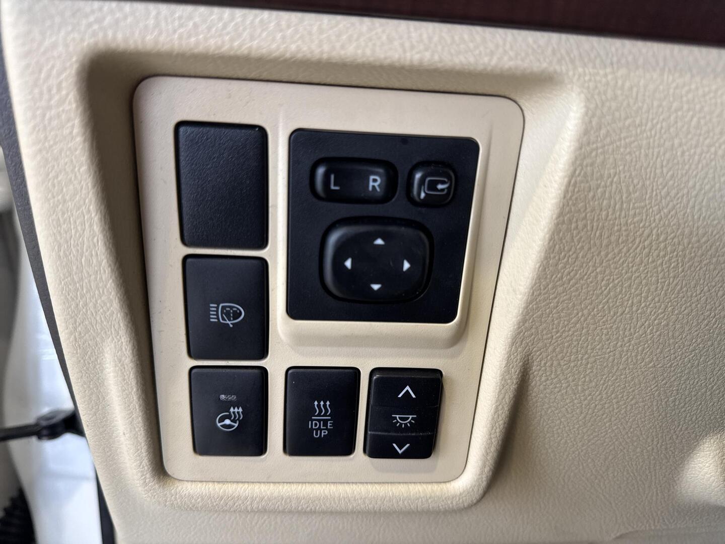 TOYOTA Land Cruiser 2016
