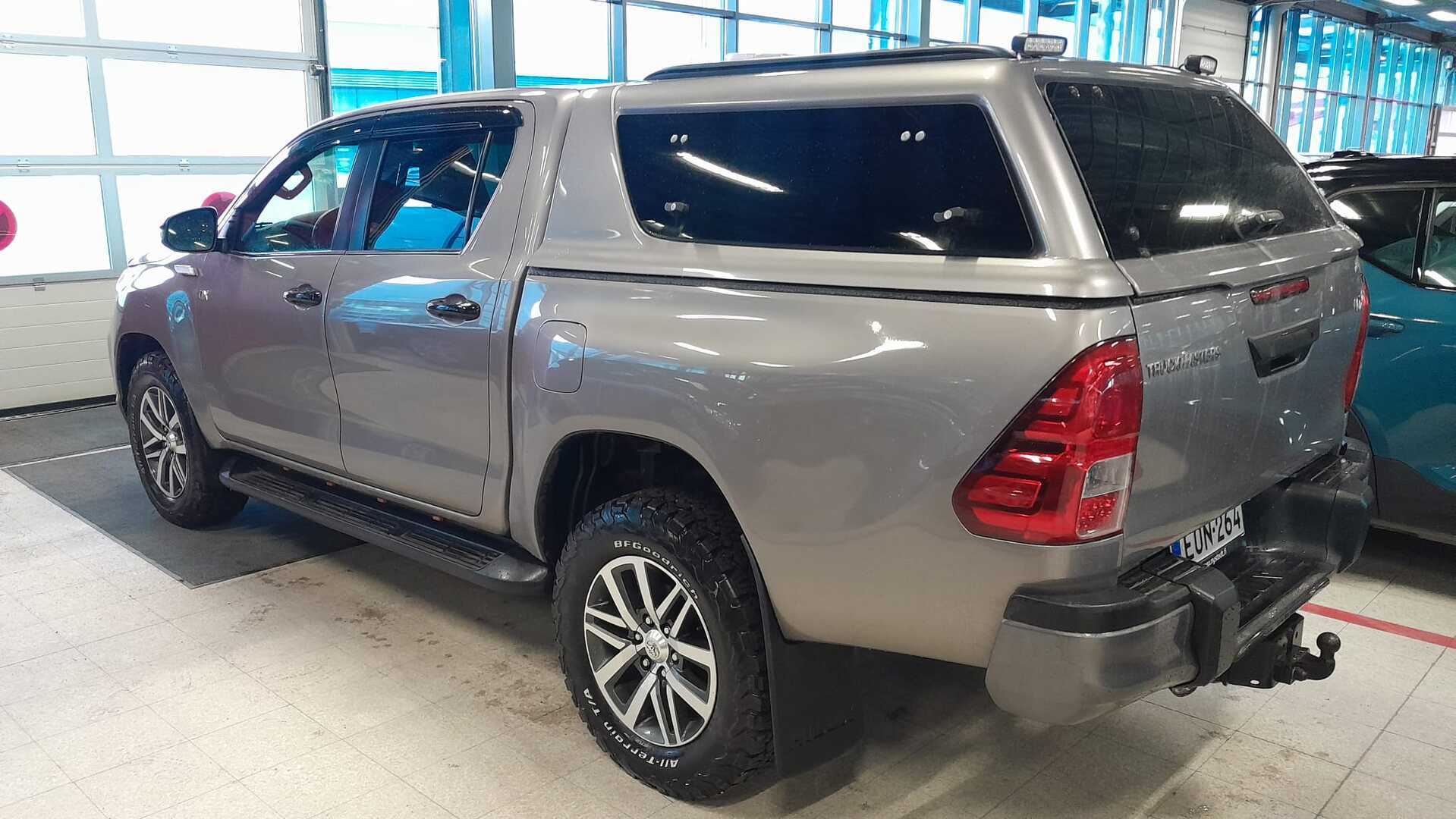 TOYOTA HILUX 2020