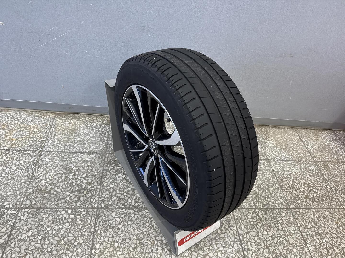 TOYOTA AVENSIS 2018