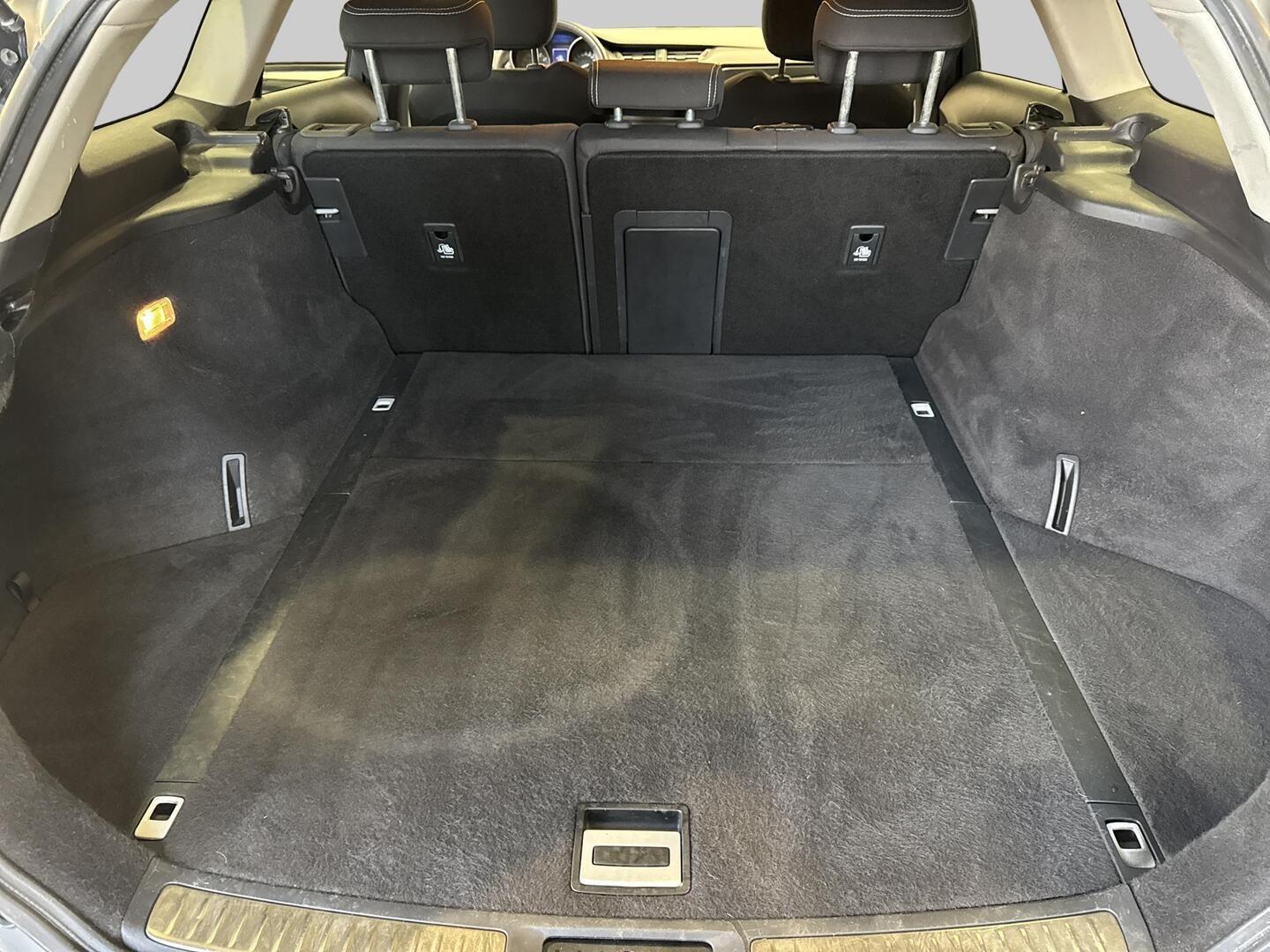 TOYOTA AVENSIS 2018