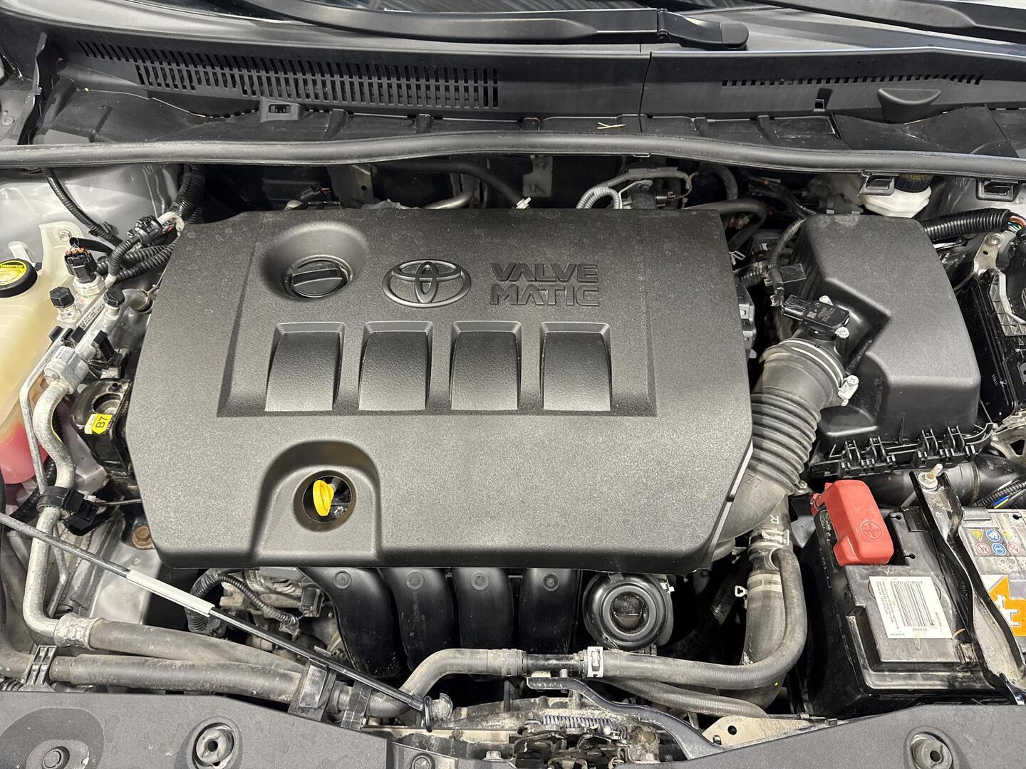 TOYOTA AVENSIS 2018