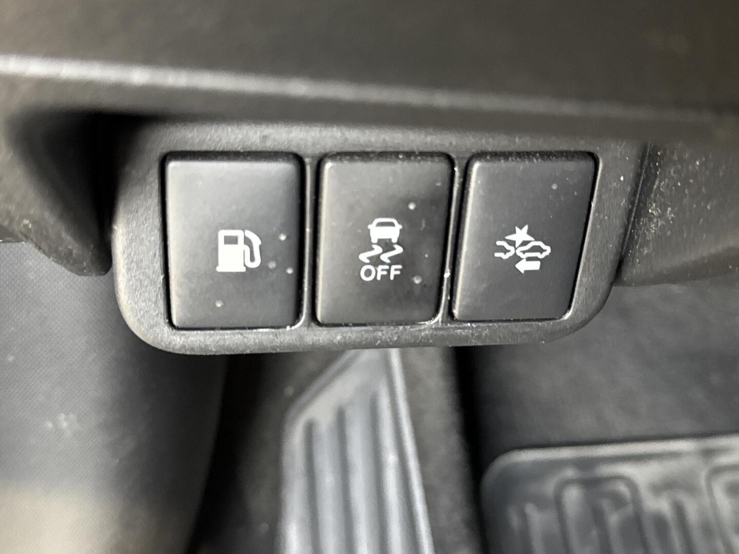 TOYOTA AVENSIS 2018