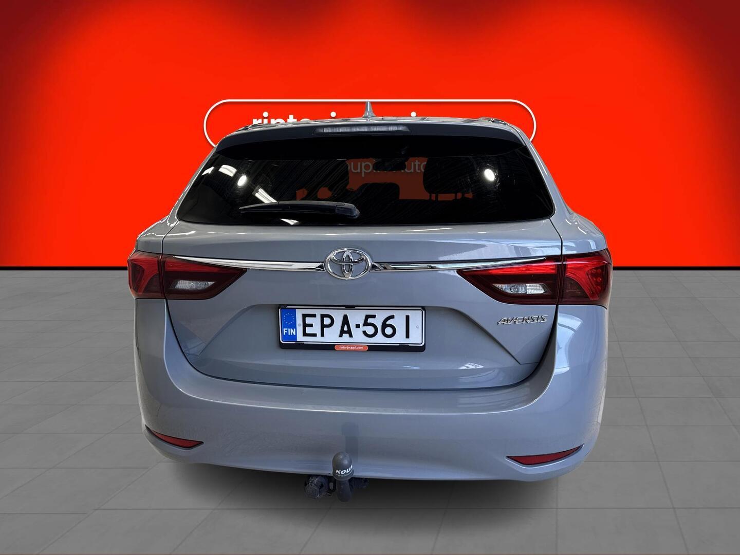 TOYOTA AVENSIS 2018
