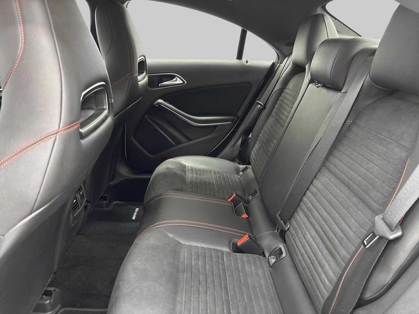 MERCEDES-BENZ CLA 2018