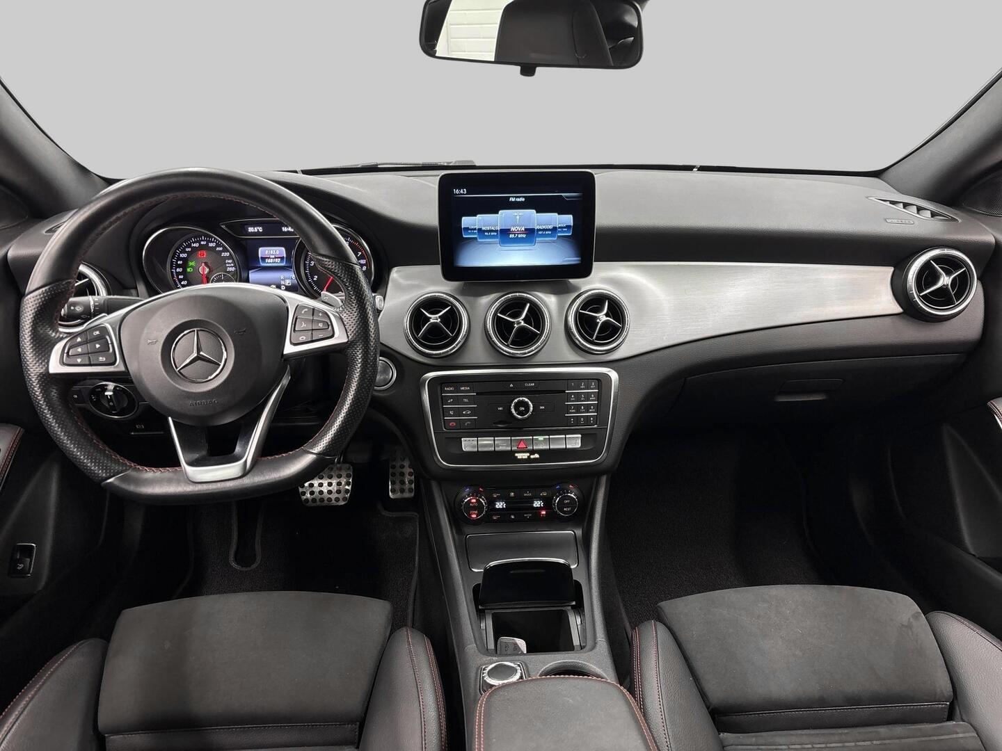 MERCEDES-BENZ CLA 2018