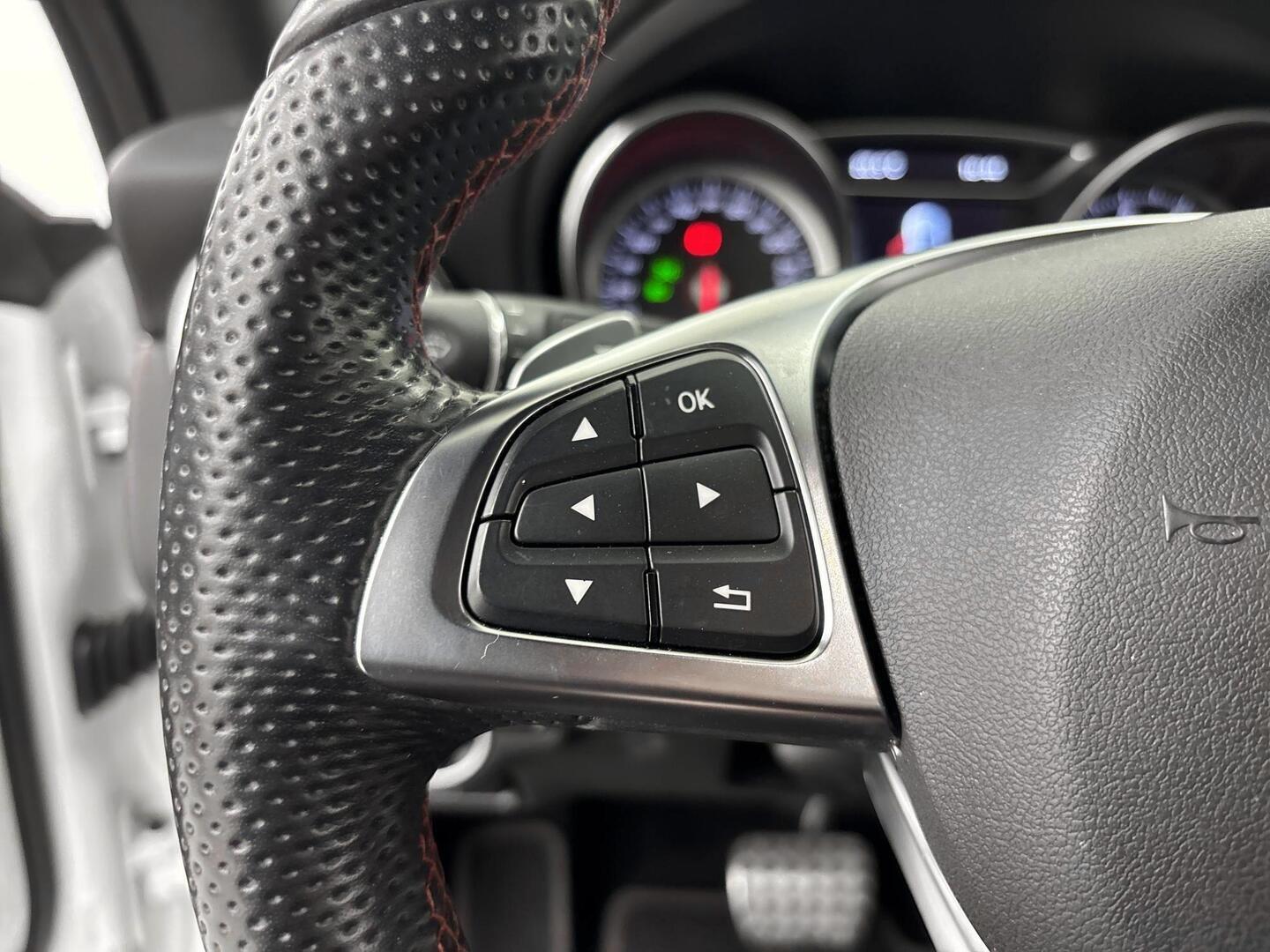 MERCEDES-BENZ CLA 2018