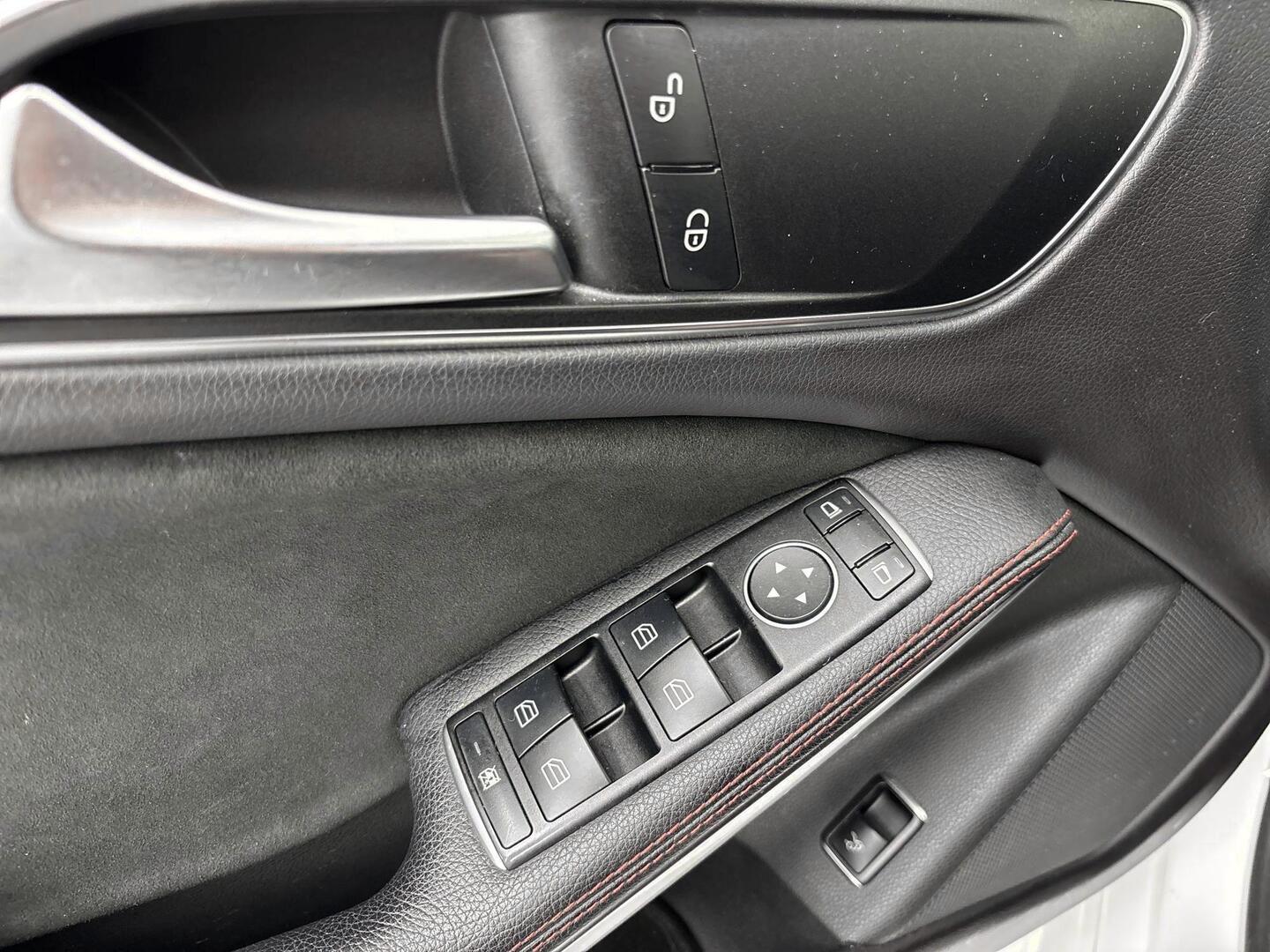 MERCEDES-BENZ CLA 2018