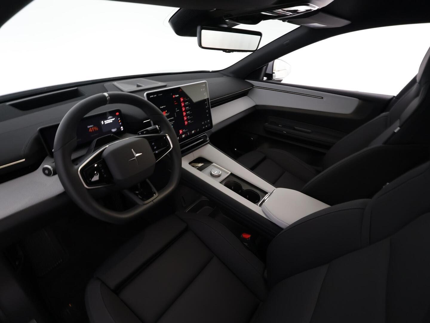 POLESTAR 4 2025