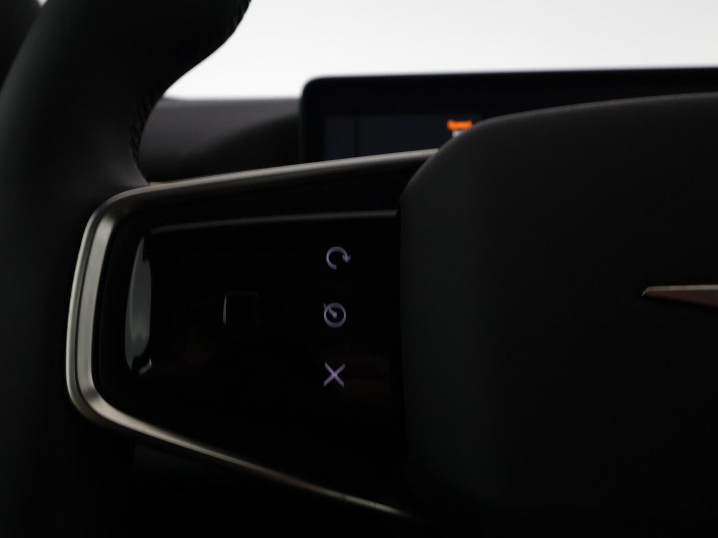 POLESTAR 4 2025