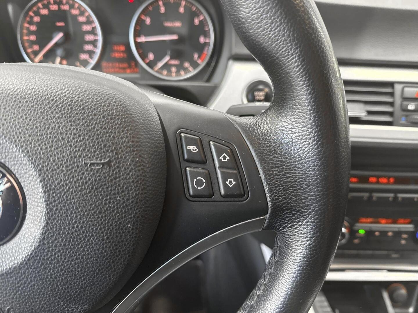 BMW 318 2010