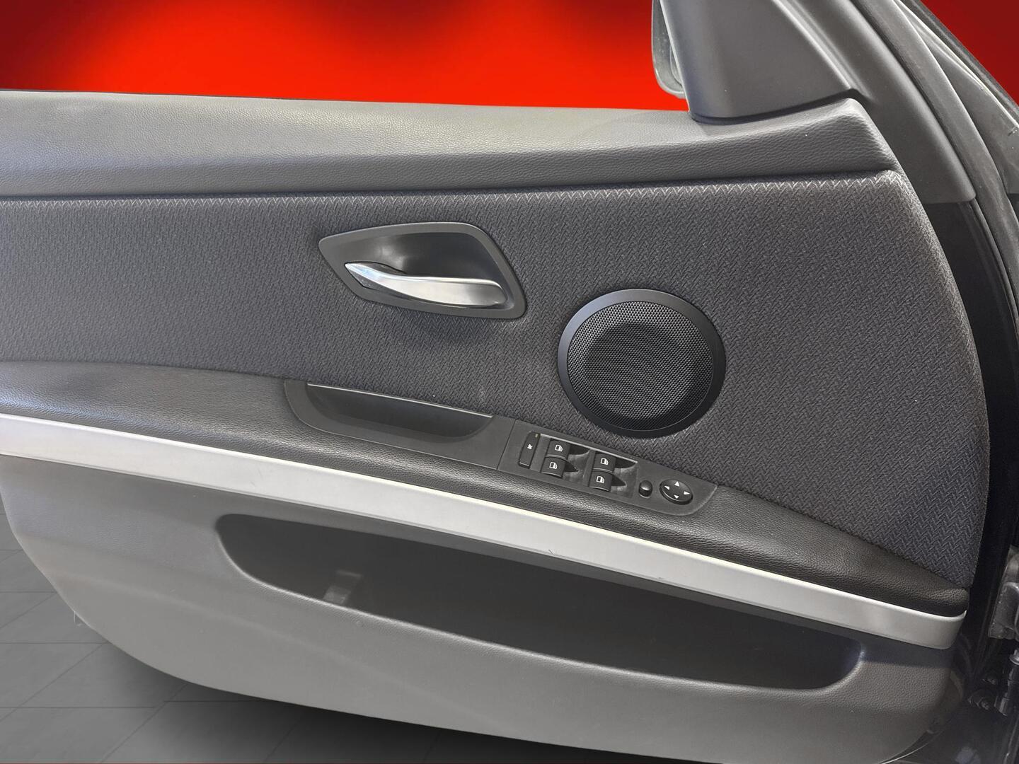 BMW 318 2010