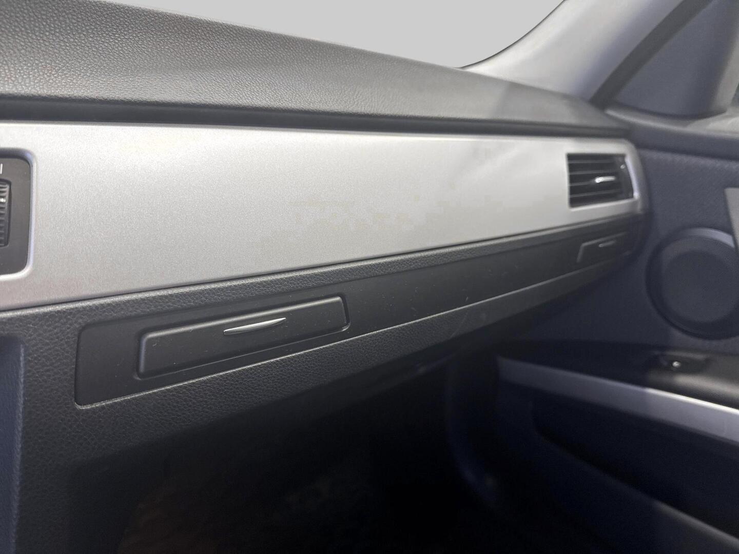 BMW 318 2010