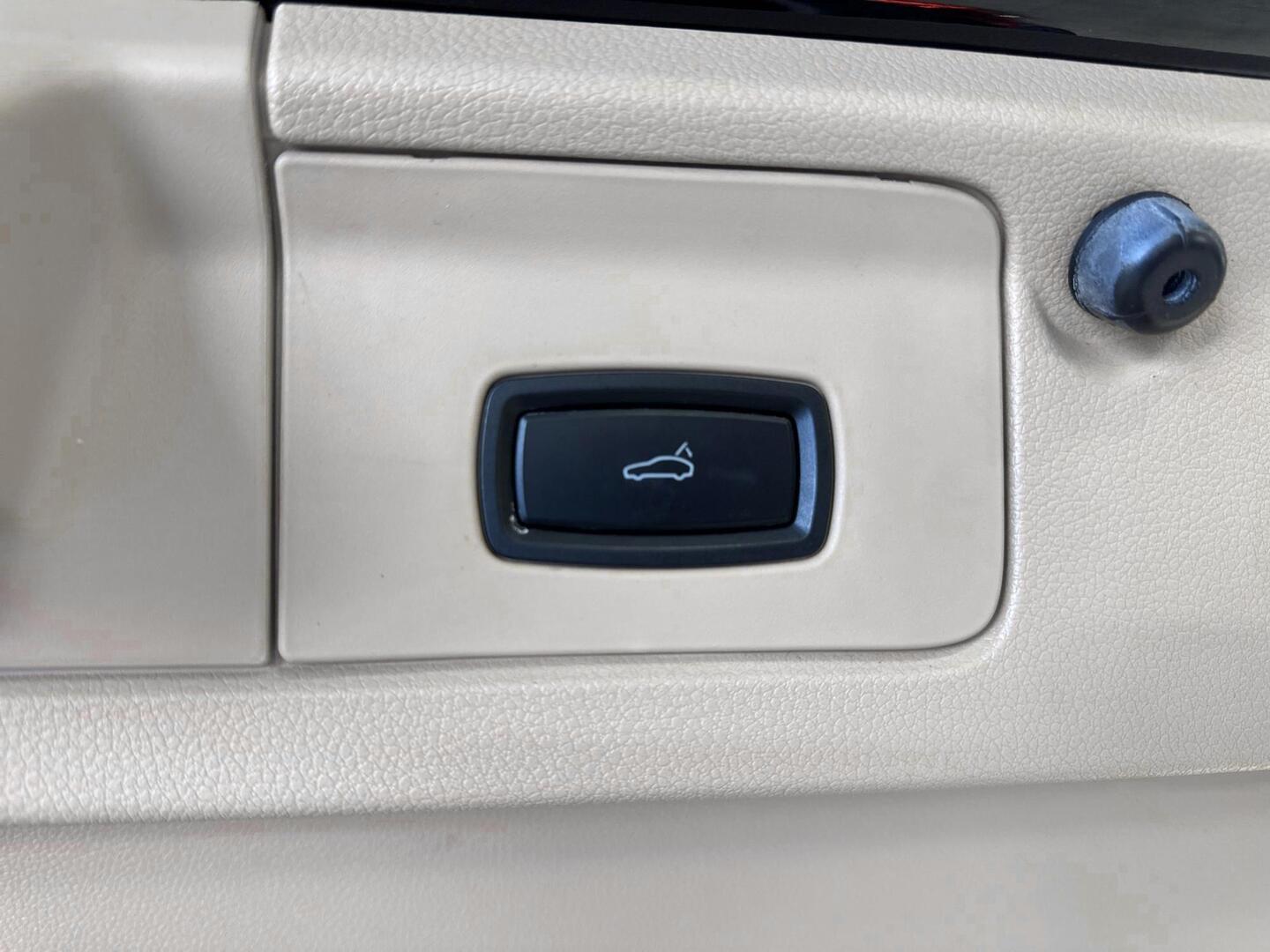 PORSCHE PANAMERA 4 2012