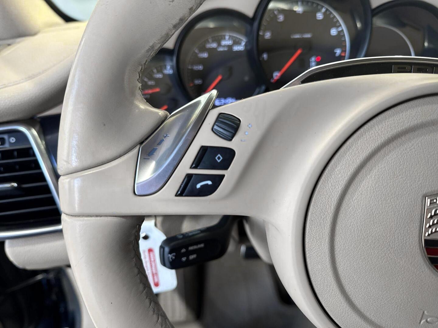 PORSCHE PANAMERA 4 2012