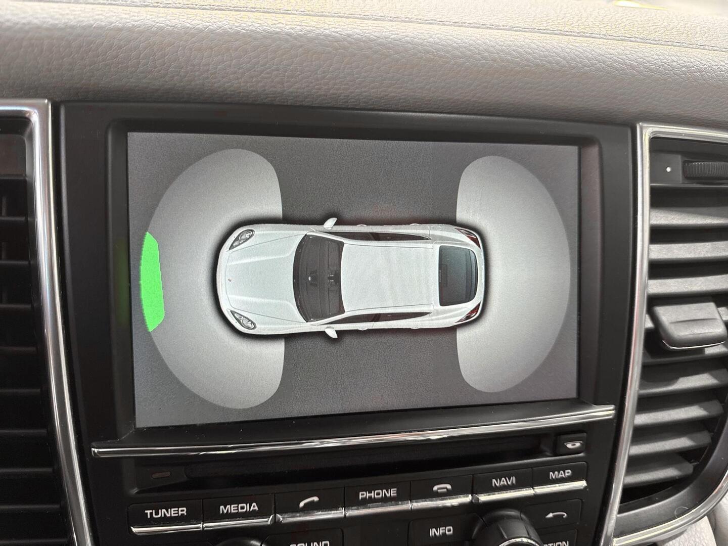PORSCHE PANAMERA 4 2012