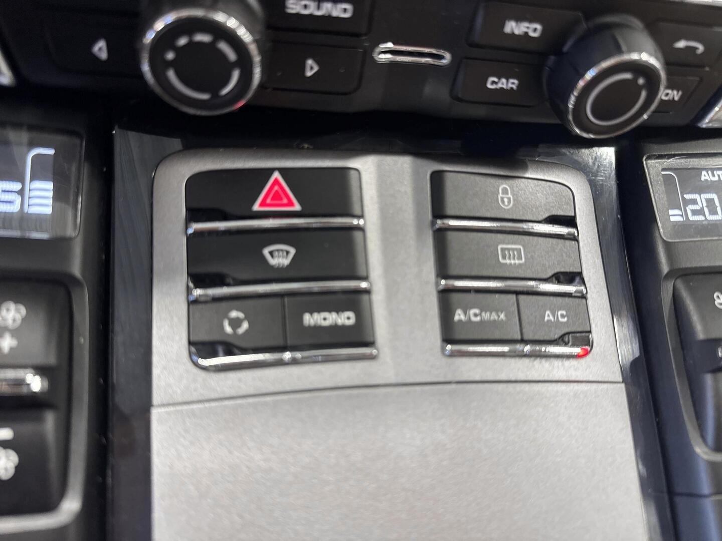 PORSCHE PANAMERA 4 2012