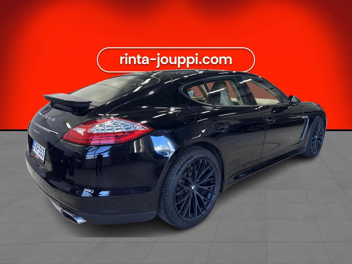 PORSCHE PANAMERA 4 2012