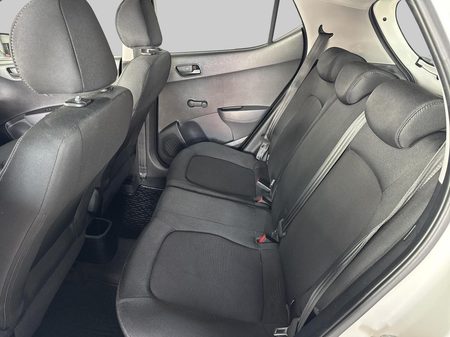 HYUNDAI i10 2017