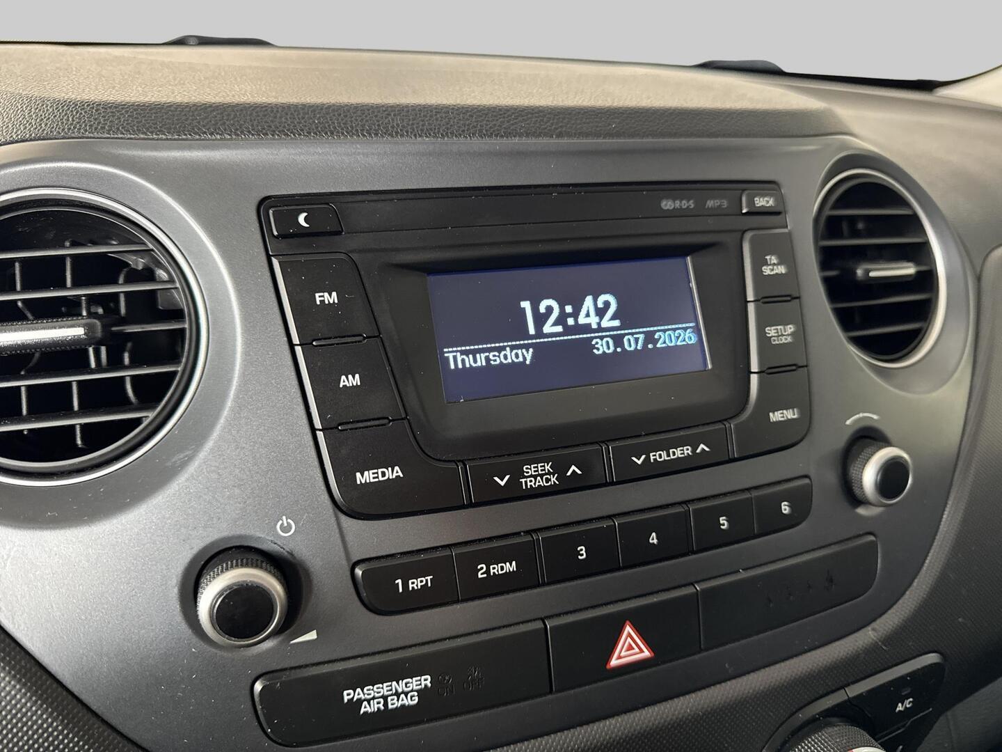 HYUNDAI i10 2017