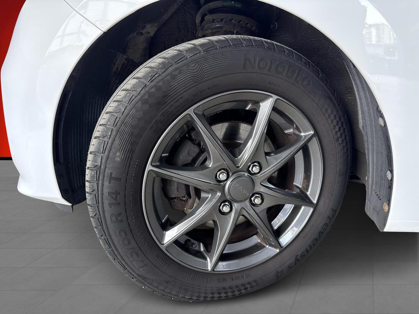 HYUNDAI i10 2017